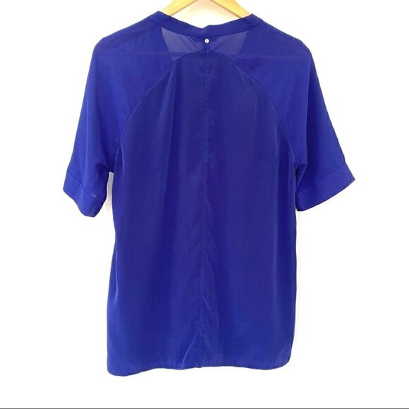 Calvin Klein top with v-neck and raglan sleeves - Picture 6 of 11